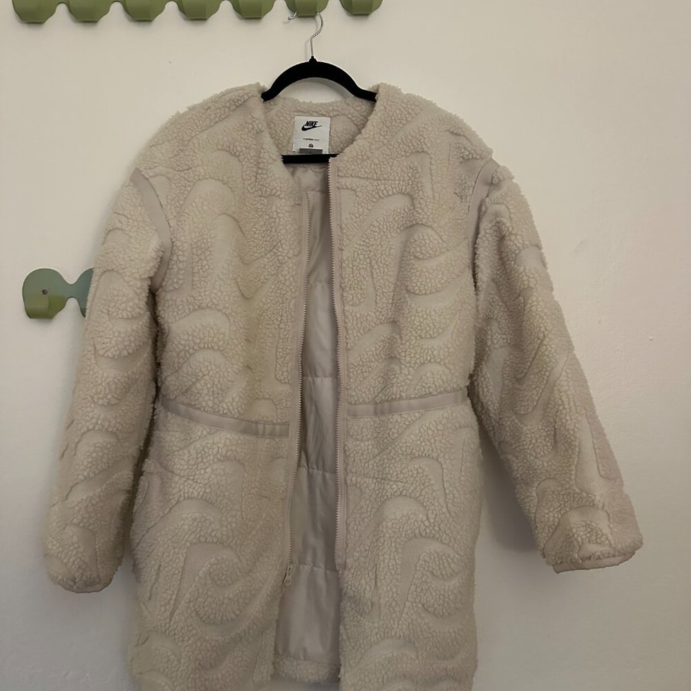 *Brand New, Never Worn* Nike Sportswear Women's Loose High-Pile Jacket